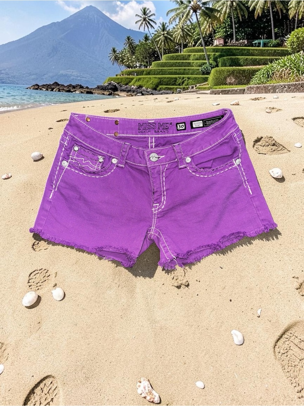 Miss Me Denim Brand  Plum Shorts Women’s Sz 30 Stretch Studded Rhinestone Frayed - Picture 2 of 4